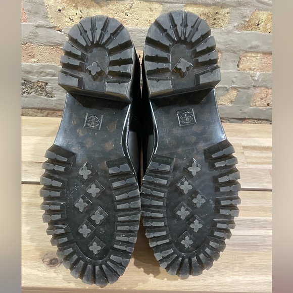 Dr. Martens Leona Platform Ankle Boots, Size 9, Dark Taupe - Picture 5 of 8